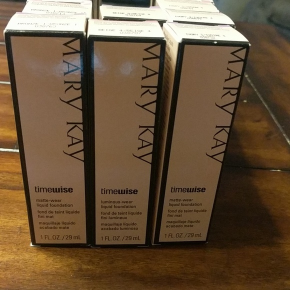 Mary Kay foundation - Picture 1 of 2